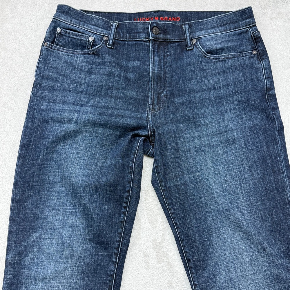 Lucky Brand 363 Vintage Straight Jeans Mens 34x32 Blue Dark Wash Denim Whiskered - Picture 2 of 13